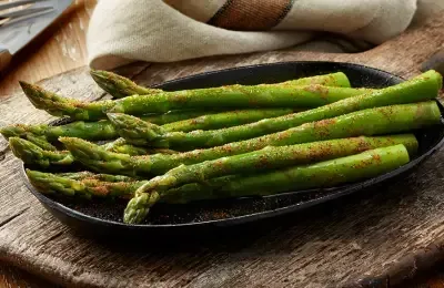 Fresh Steamed Asparagus at LongHorn Steakhouse