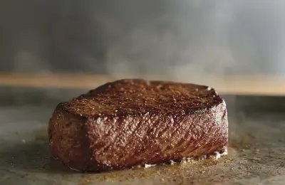 Renegade Sirloin — the ideal LongHorn steak for solo dining